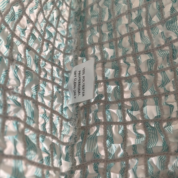 Petersyn X Revolve Tami Aqua cropped tank smocked - Picture 6 of 7